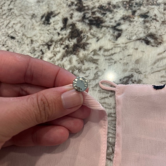 Size L Tommy Hilfiger blush pink flowy blouse - Picture 2 of 4